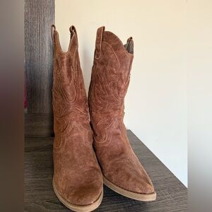 Rampage Brown Suede Western Boots